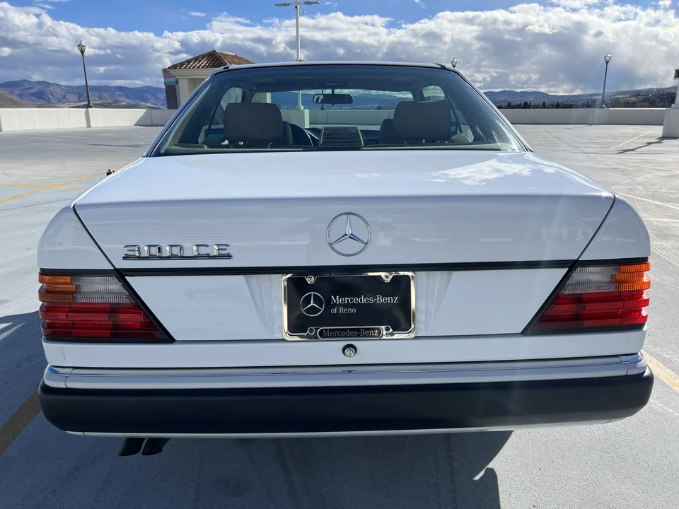 1991 Mercedes-Benz W124 E-Class - Image 18 of 31