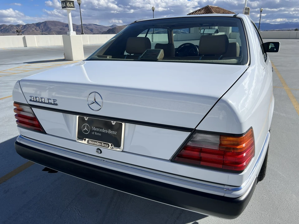 1991 Mercedes-Benz W124 E-Class - Image 17 of 31