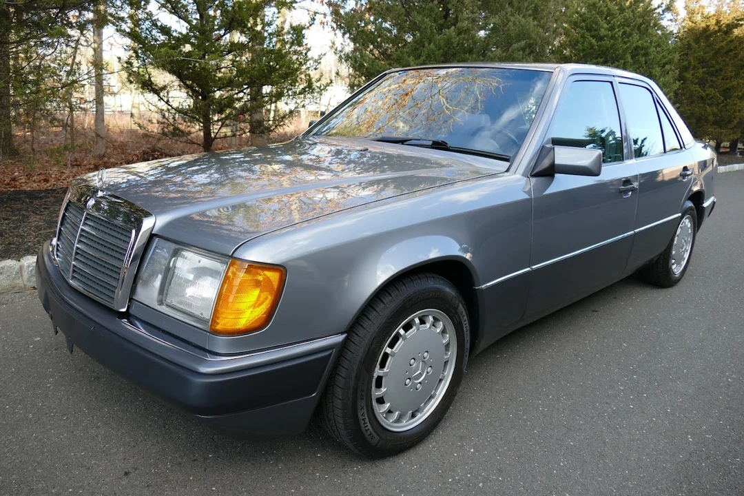 1991 Mercedes-Benz W124 E-Class - Image 2 of 31