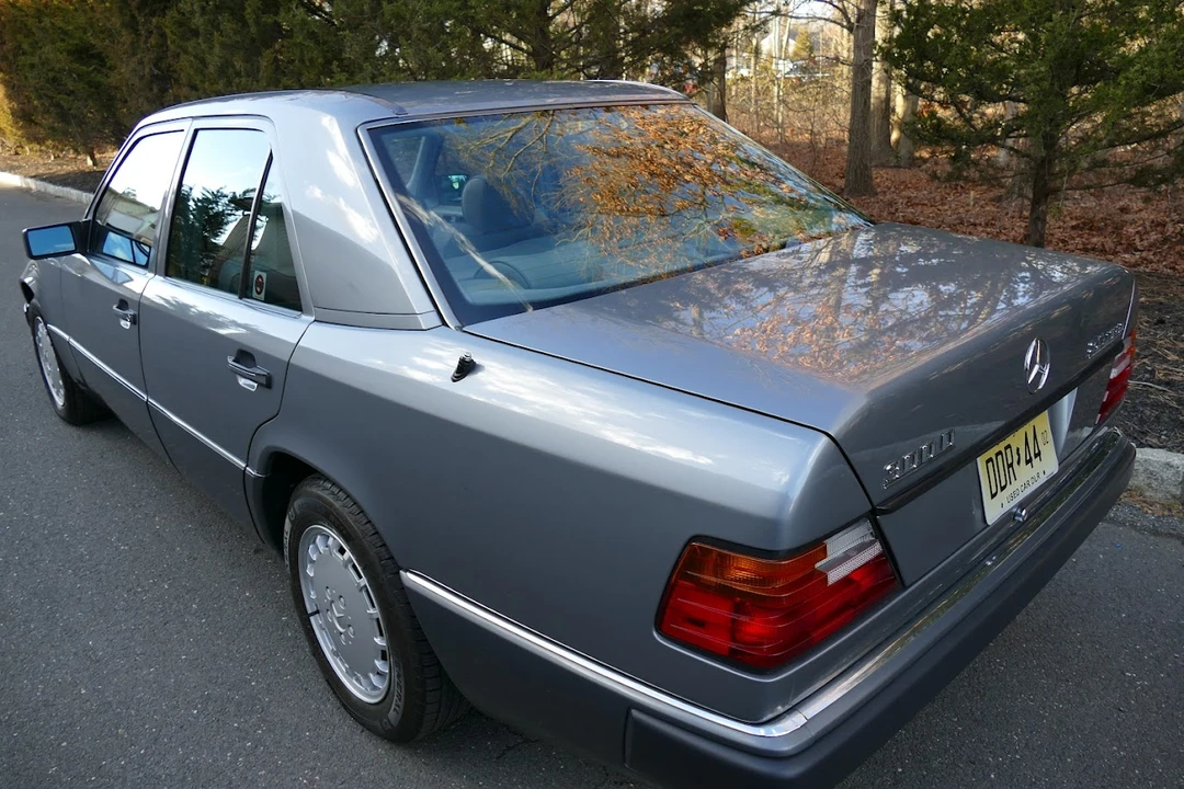 1991 Mercedes-Benz W124 E-Class - Image 8 of 31