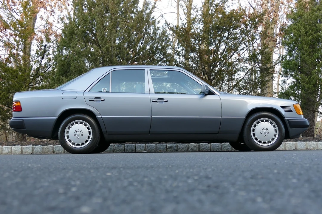 1991 Mercedes-Benz W124 E-Class - Image 12 of 31