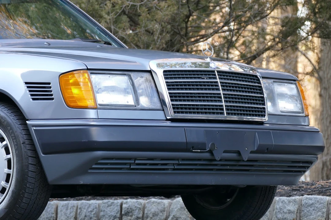 1991 Mercedes-Benz W124 E-Class - Image 24 of 31