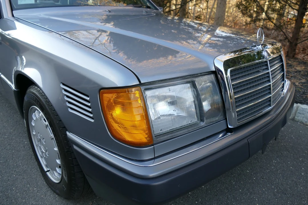 1991 Mercedes-Benz W124 E-Class - Image 26 of 31