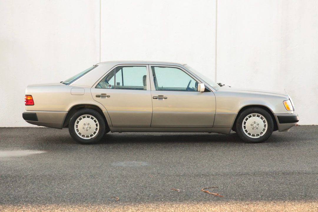1991 Mercedes-Benz W124 E-Class - Image 11 of 31