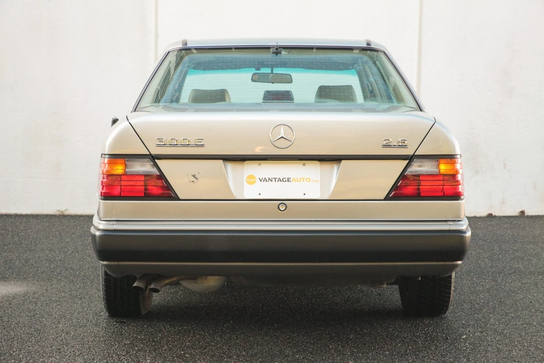 1991 Mercedes-Benz W124 E-Class - Image 8 of 31