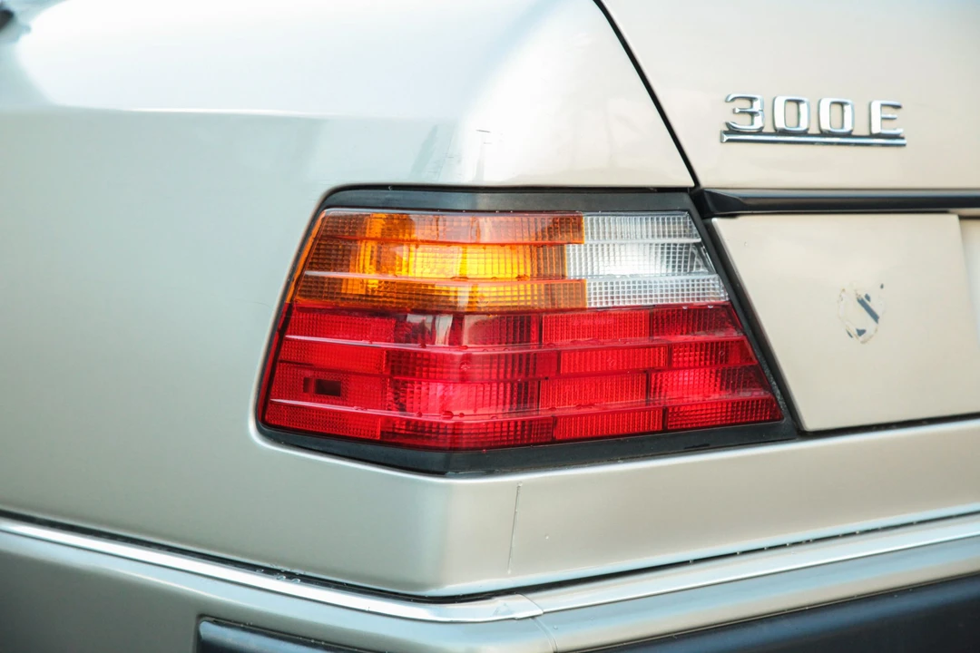 1991 Mercedes-Benz W124 E-Class - Image 28 of 31