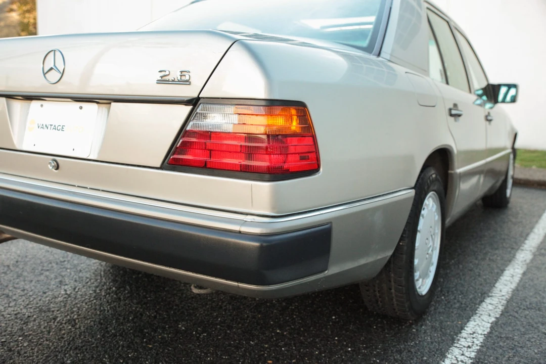 1991 Mercedes-Benz W124 E-Class - Image 27 of 31