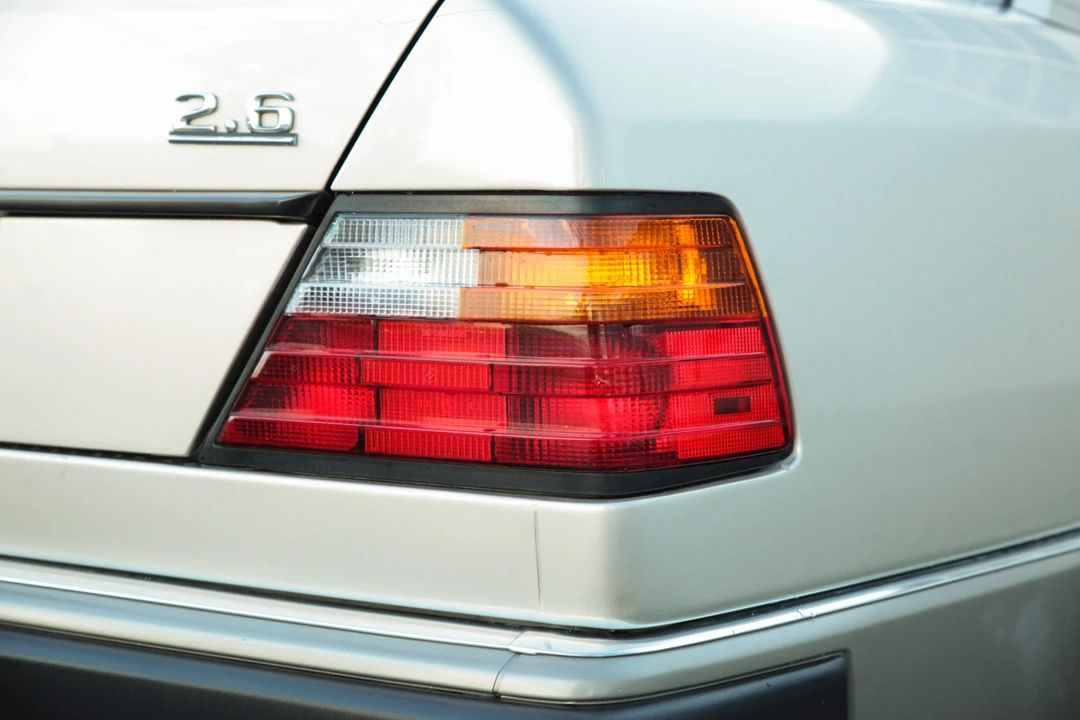 1991 Mercedes-Benz W124 E-Class - Image 29 of 31