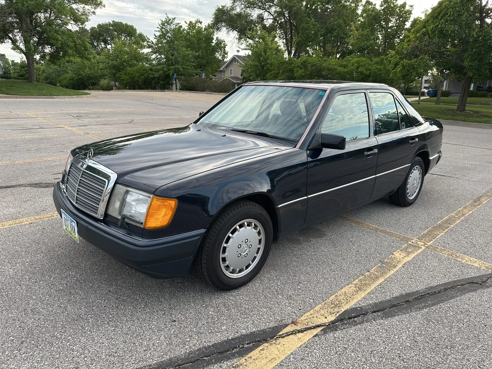 1991 Mercedes-Benz W124 E-Class - Image 3 of 31