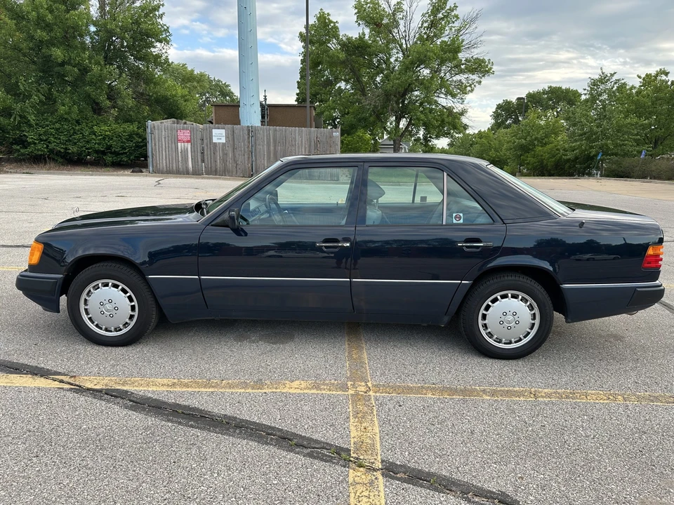 1991 Mercedes-Benz W124 E-Class - Image 19 of 31