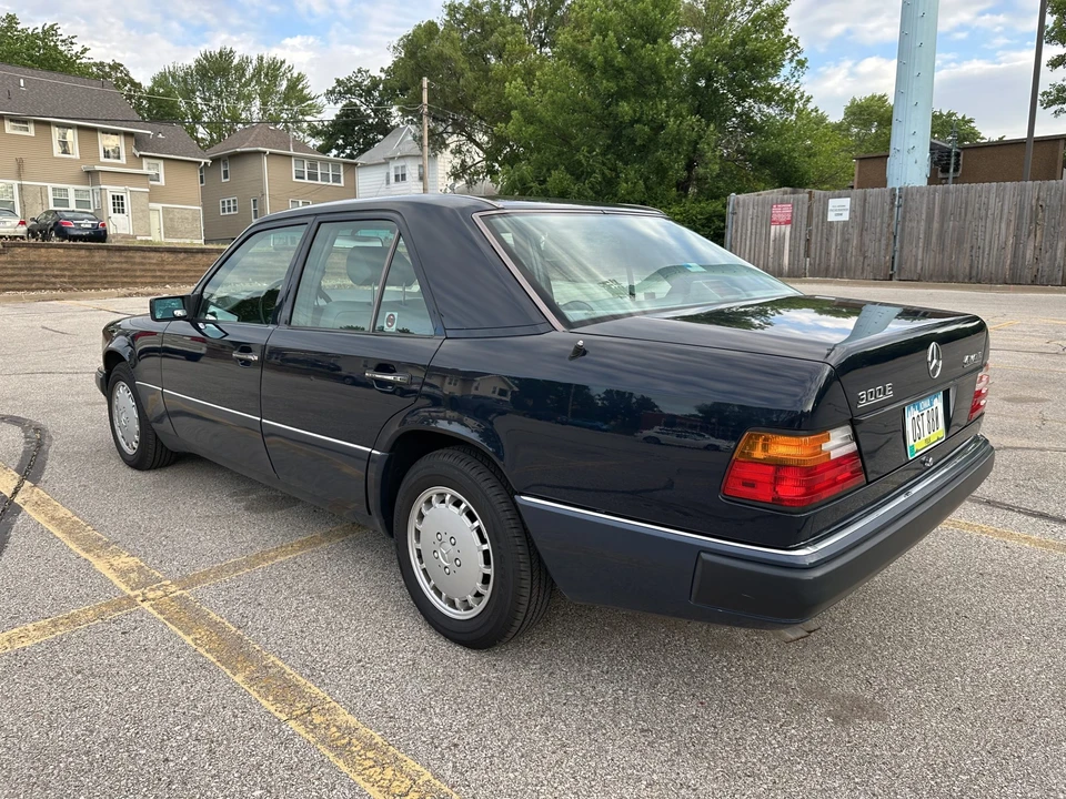 1991 Mercedes-Benz W124 E-Class - Image 17 of 31