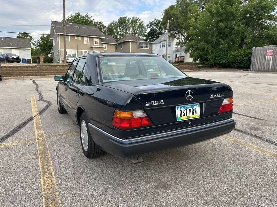 1991 Mercedes-Benz W124 E-Class - Image 16 of 31
