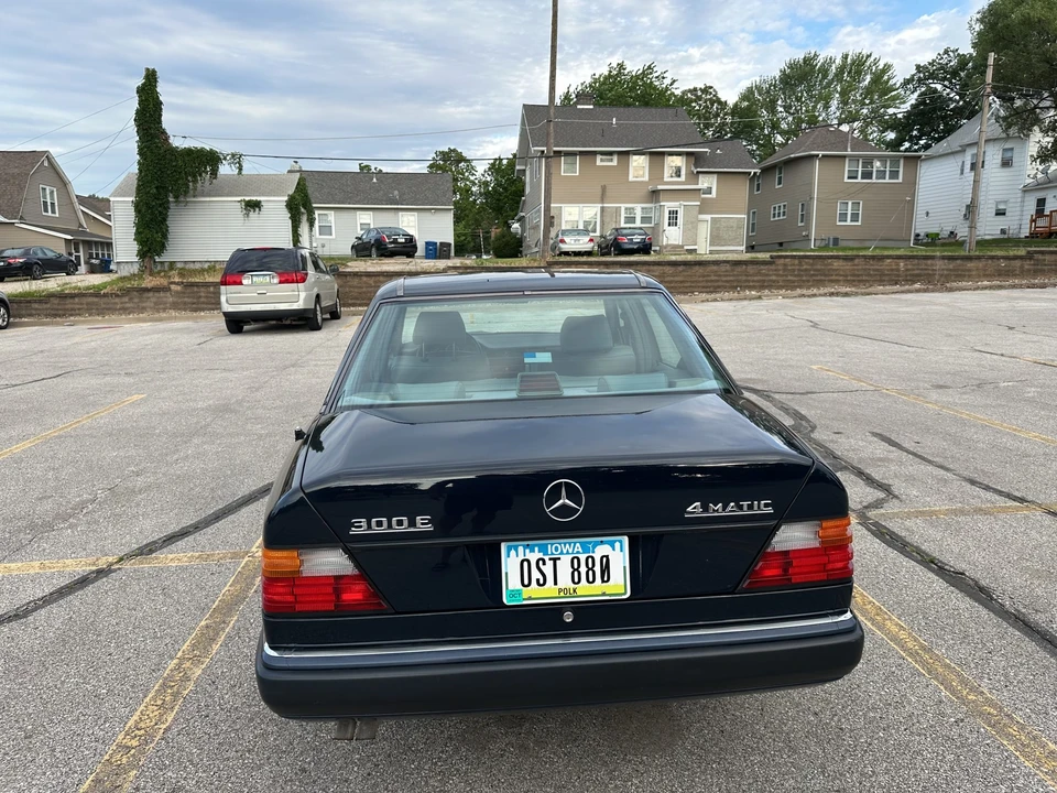 1991 Mercedes-Benz W124 E-Class - Image 14 of 31