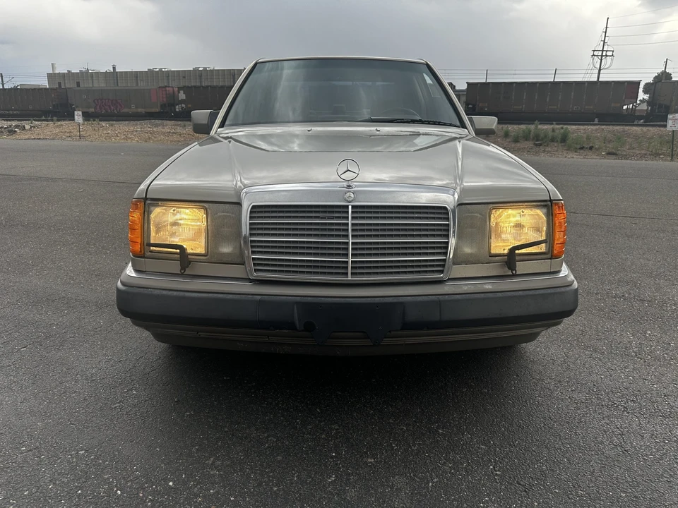 1991 Mercedes-Benz W124 E-Class - Image 12 of 31