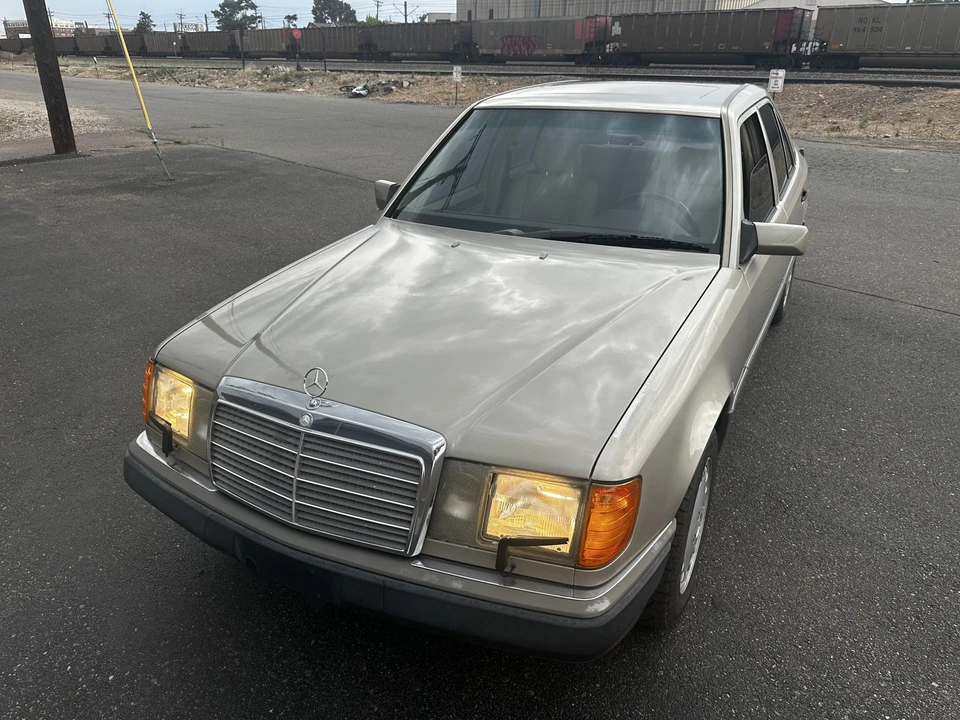 1991 Mercedes-Benz W124 E-Class - Image 19 of 31