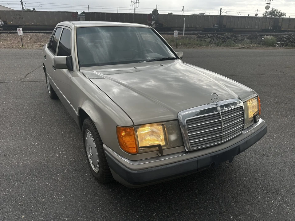 1991 Mercedes-Benz W124 E-Class - Image 3 of 31