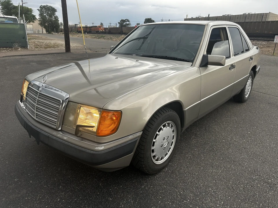 1991 Mercedes-Benz W124 E-Class - Image 22 of 31