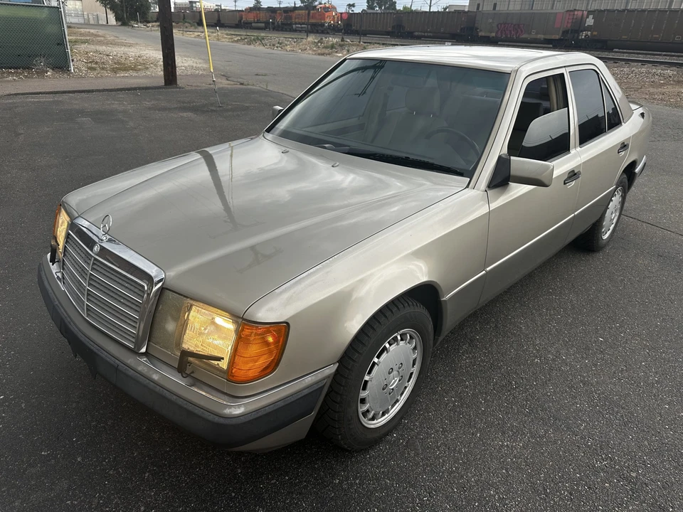1991 Mercedes-Benz W124 E-Class - Image 23 of 31
