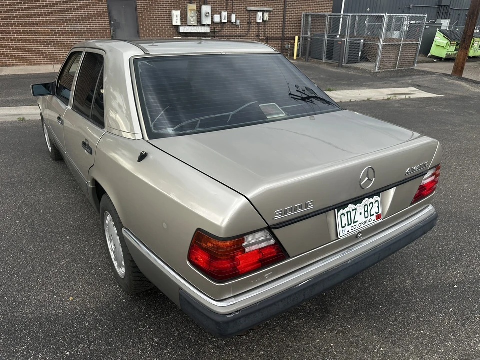 1991 Mercedes-Benz W124 E-Class - Image 24 of 31