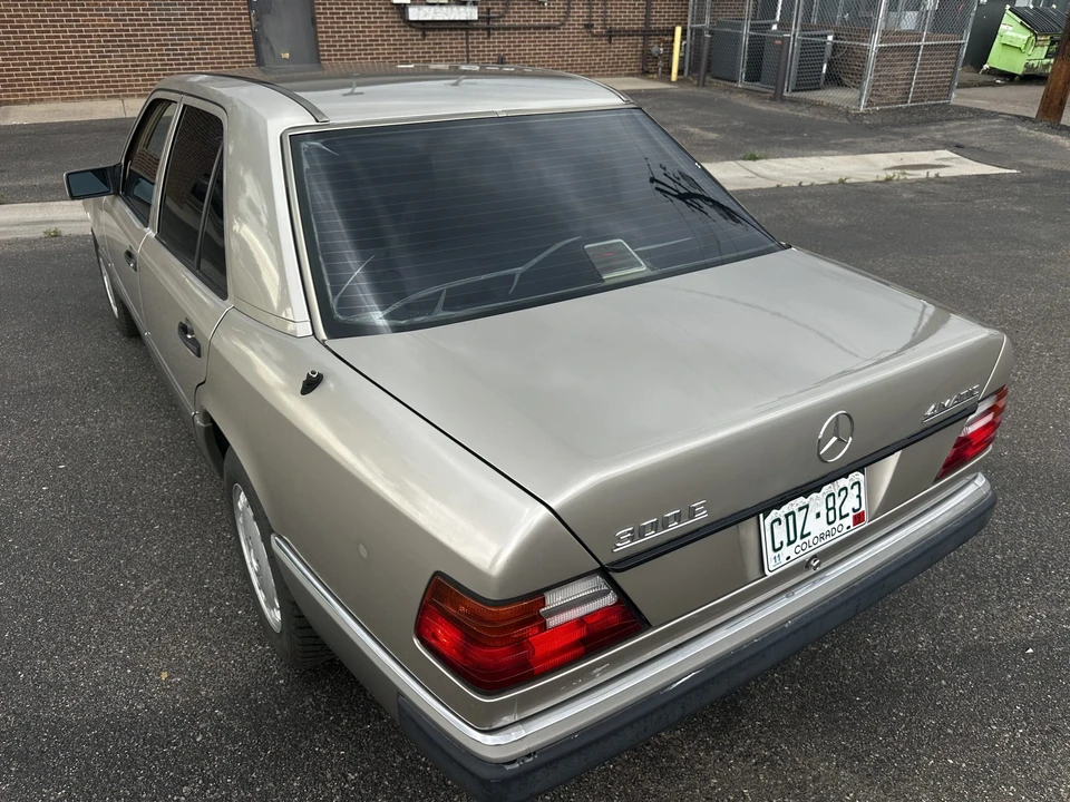 1991 Mercedes-Benz W124 E-Class - Image 26 of 31