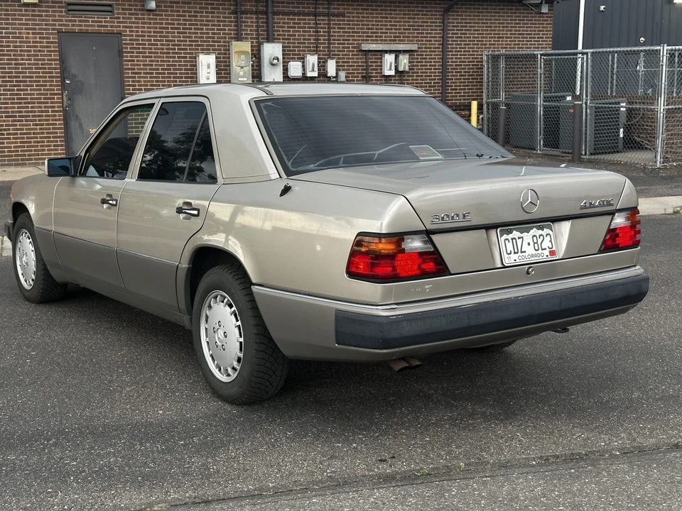 1991 Mercedes-Benz W124 E-Class - Image 30 of 31