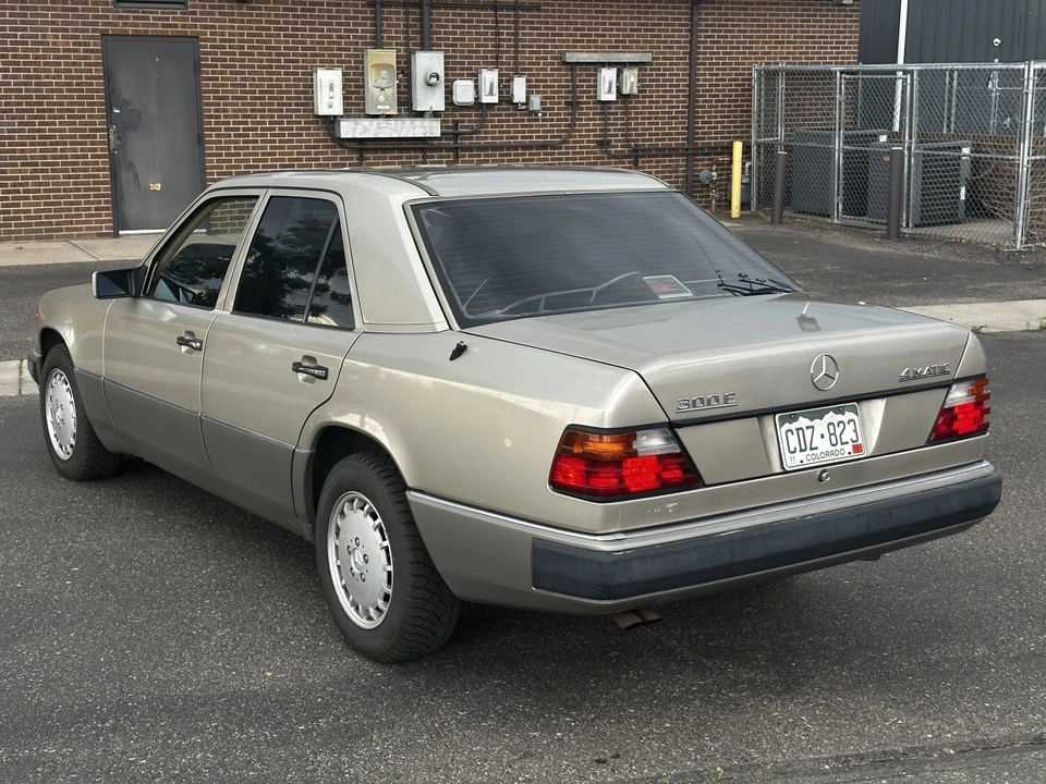 1991 Mercedes-Benz W124 E-Class - Image 29 of 31