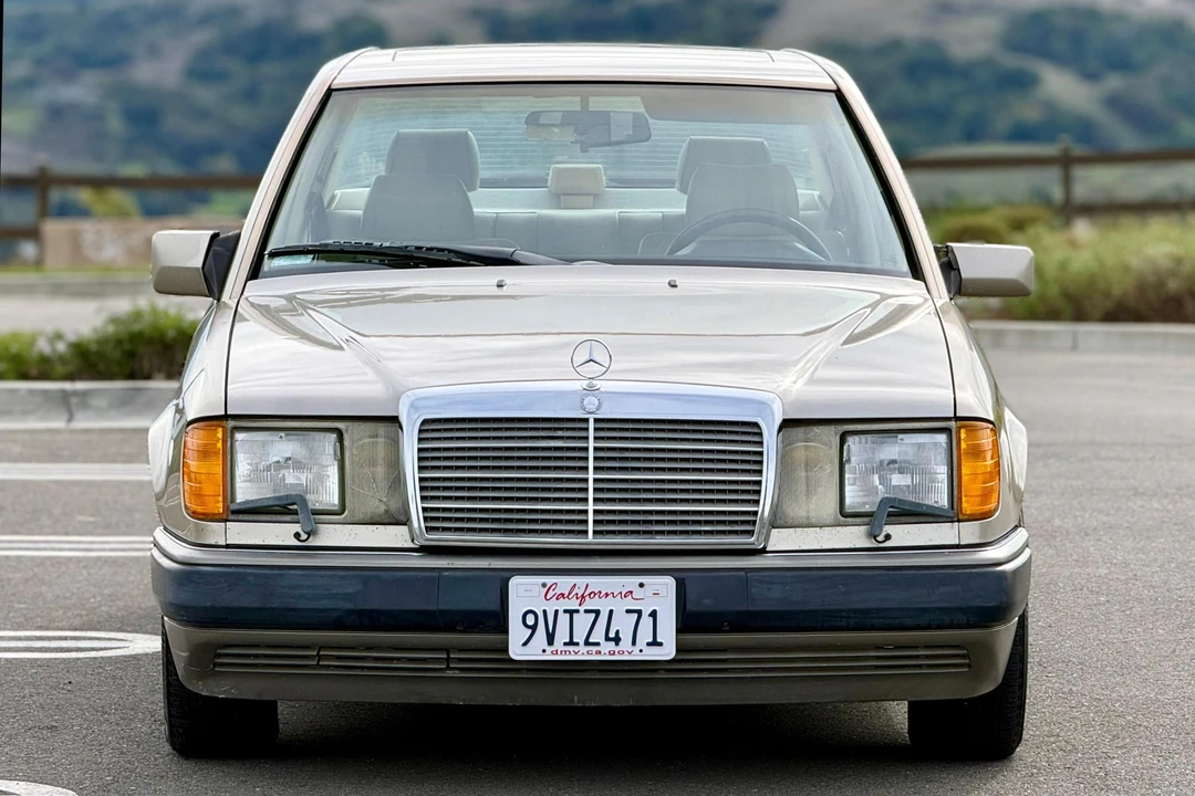 1991 Mercedes-Benz W124 E-Class - Image 2 of 31
