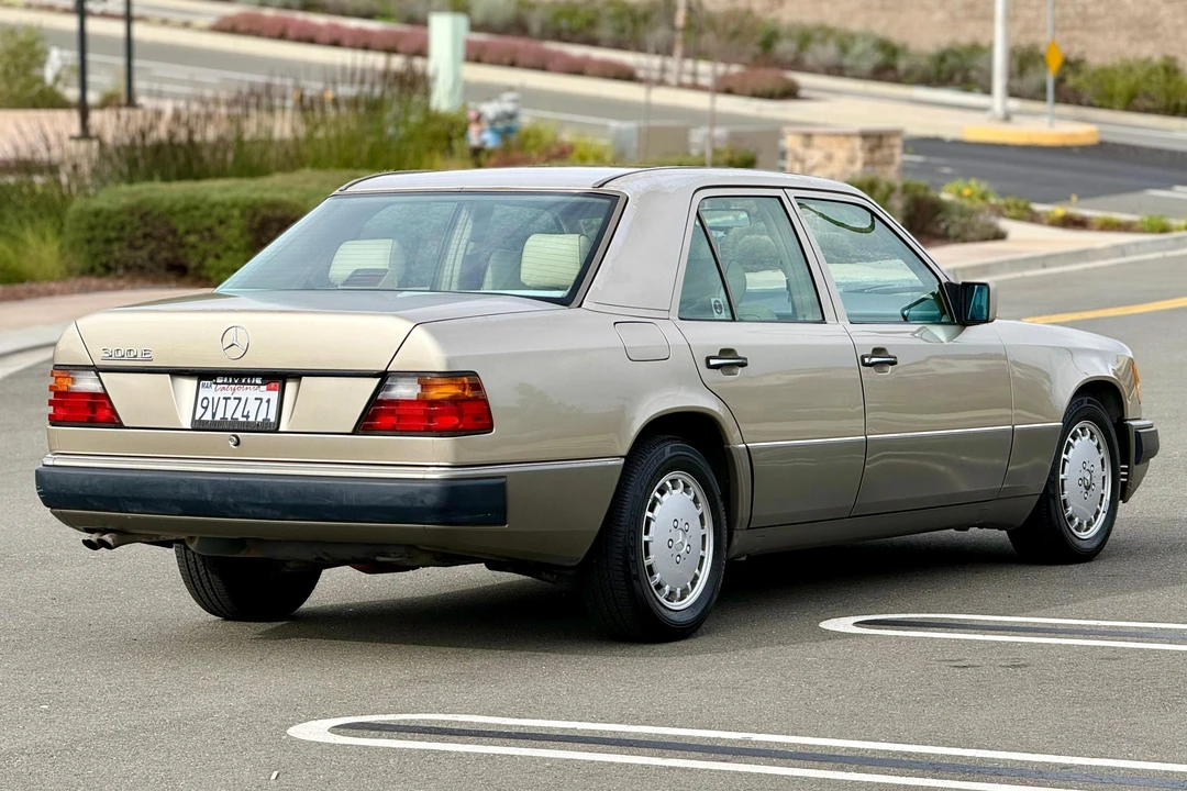 1991 Mercedes-Benz W124 E-Class - Image 4 of 31