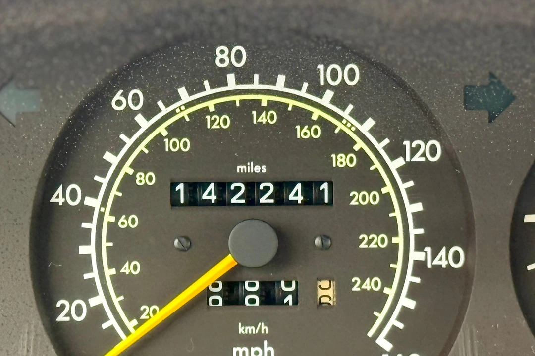 1991 Mercedes-Benz W124 E-Class - Image 27 of 31
