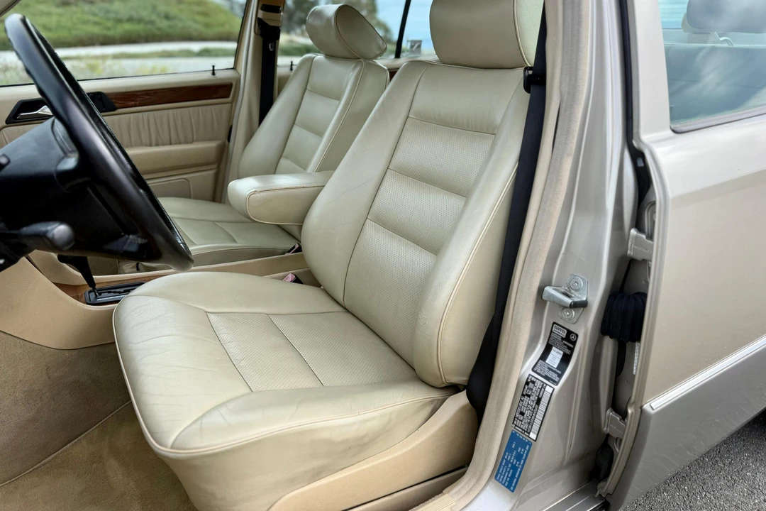 1991 Mercedes-Benz W124 E-Class - Image 25 of 31