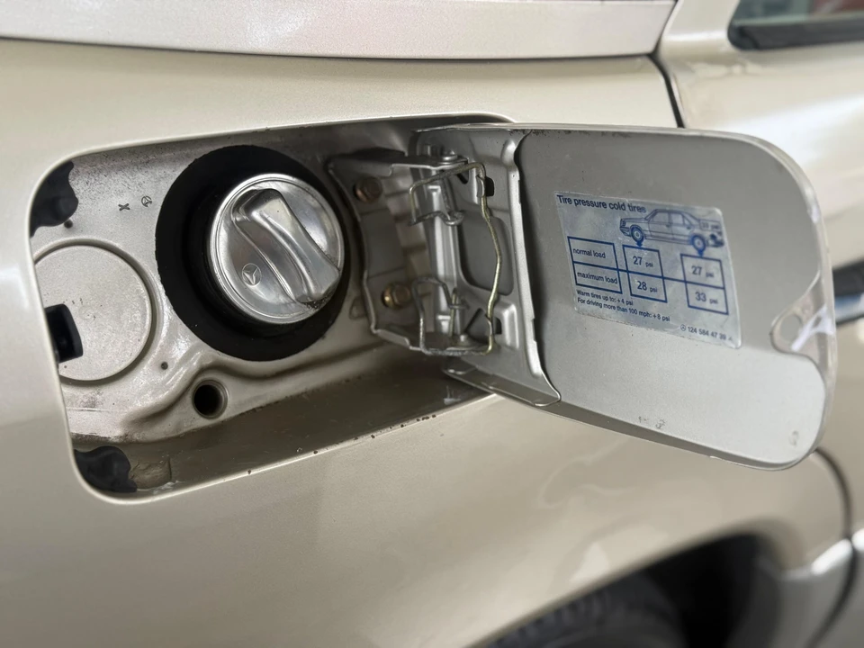 1991 Mercedes-Benz W124 E-Class - Image 19 of 31