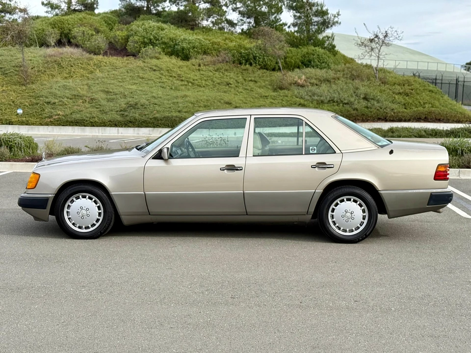 1991 Mercedes-Benz W124 E-Class - Image 8 of 31
