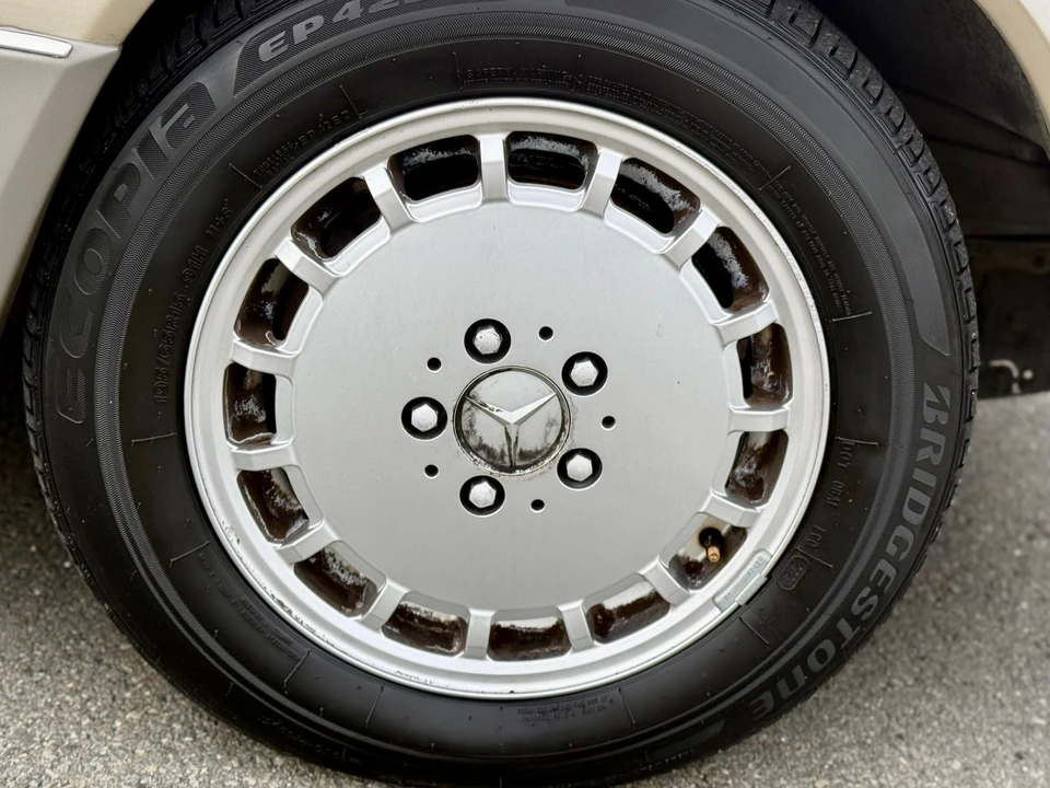 1991 Mercedes-Benz W124 E-Class - Image 23 of 31