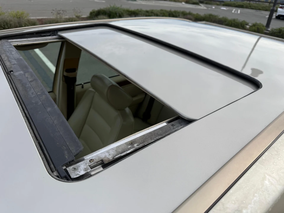 1991 Mercedes-Benz W124 E-Class - Image 14 of 31