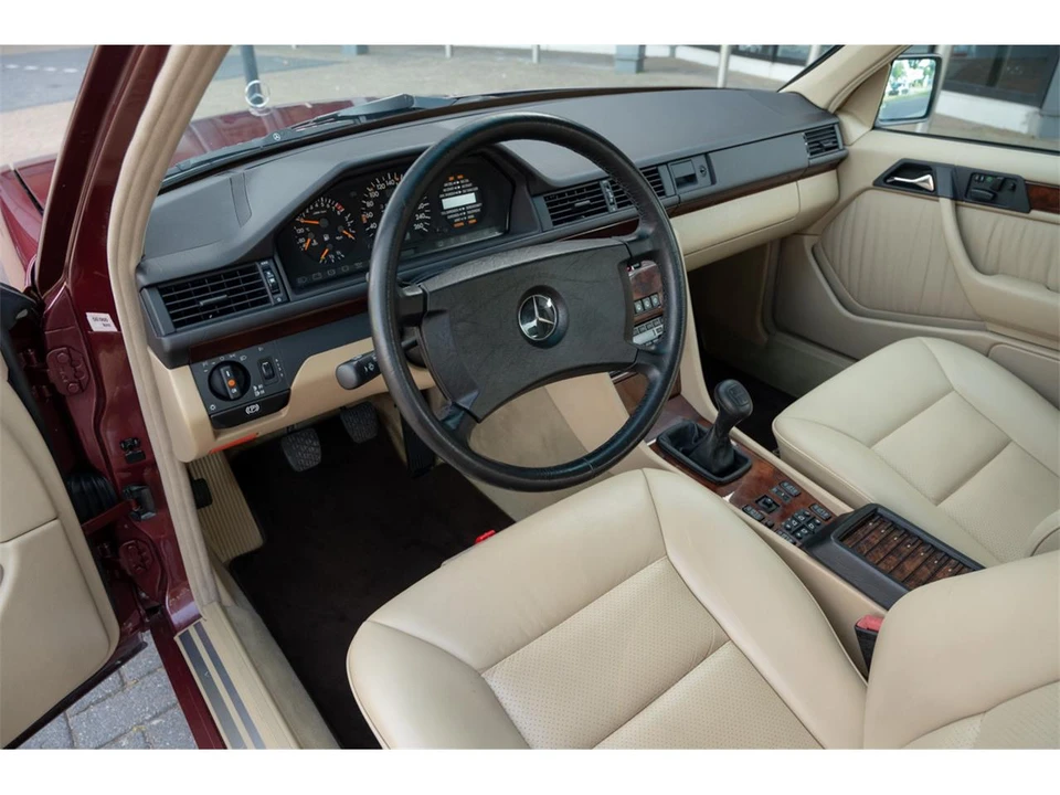 1991 Mercedes-Benz W124 E-Class - Image 6 of 11