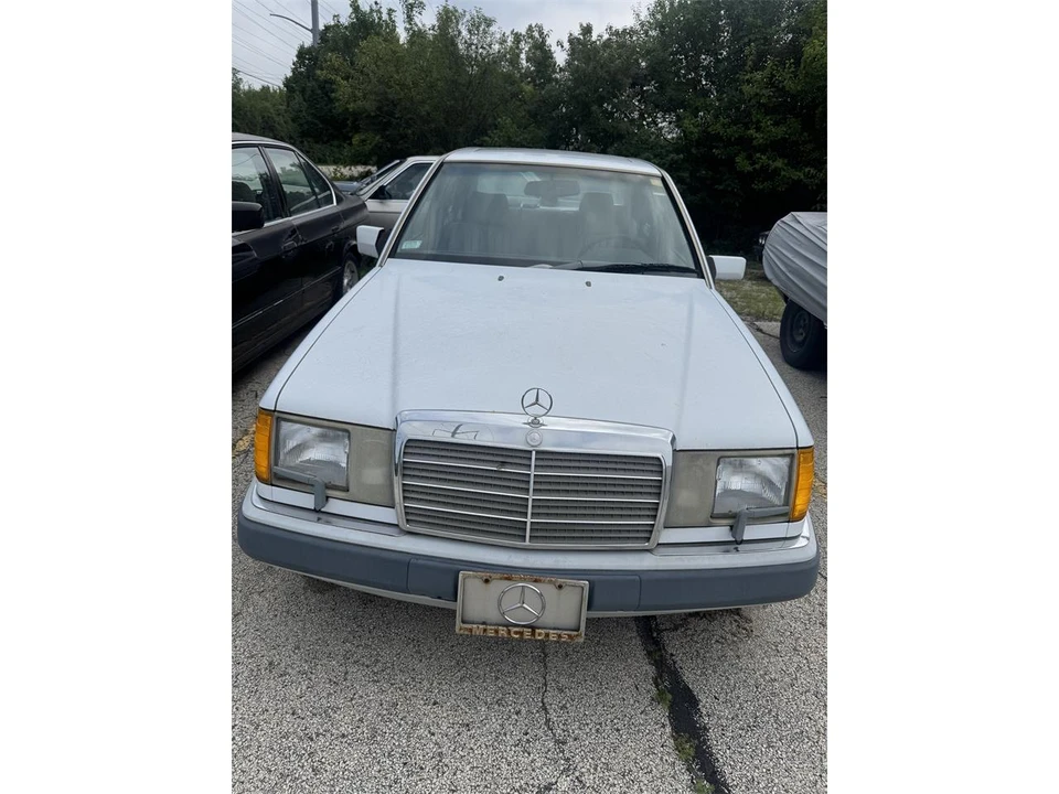 1991 Mercedes-Benz W124 E-Class - Image 3 of 23