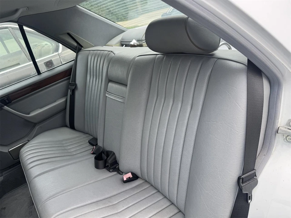 1991 Mercedes-Benz W124 E-Class - Image 13 of 23
