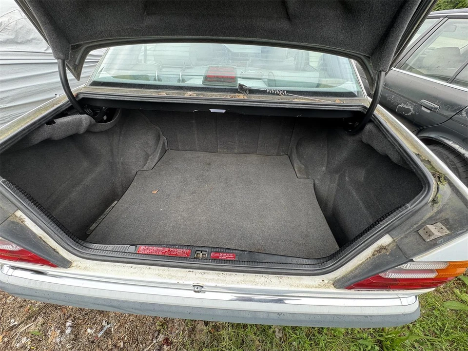 1991 Mercedes-Benz W124 E-Class - Image 16 of 23