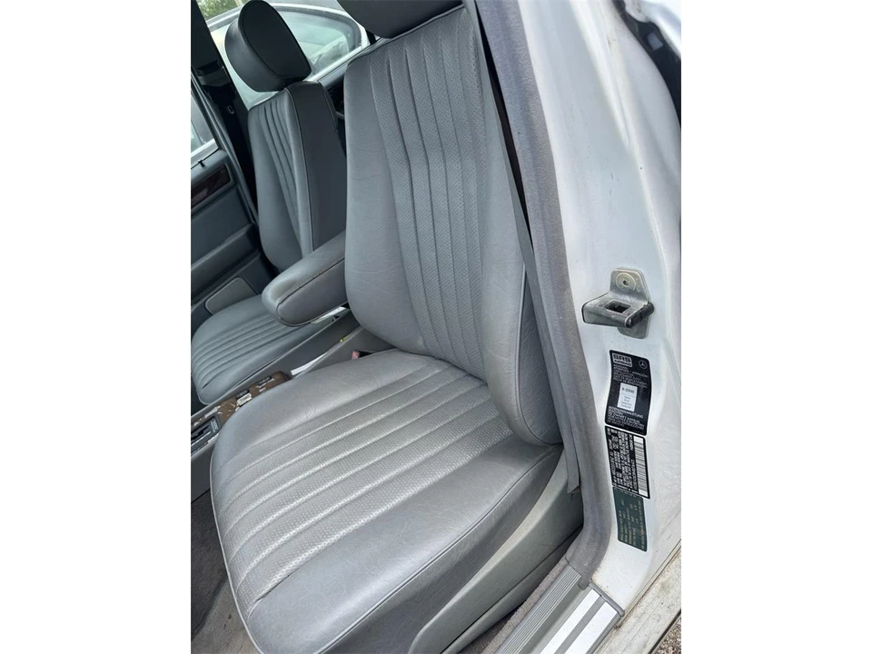 1991 Mercedes-Benz W124 E-Class - Image 22 of 23