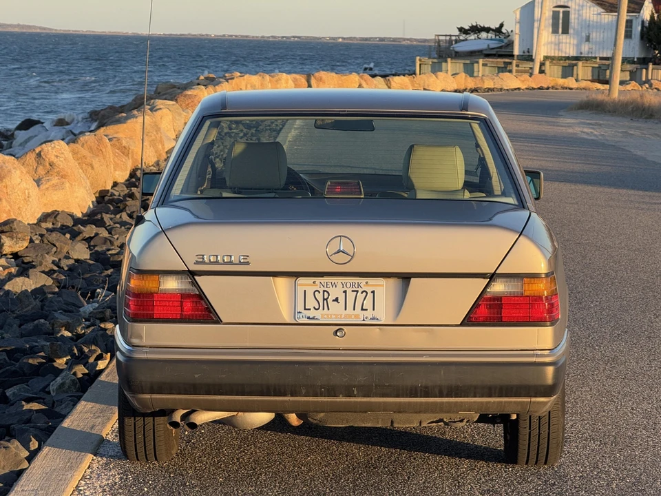 1991 Mercedes-Benz W124 E-Class - Image 10 of 31