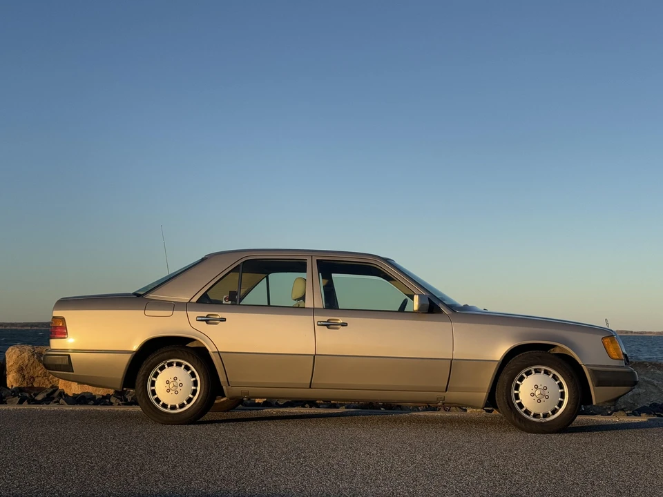 1991 Mercedes-Benz W124 E-Class - Image 20 of 31