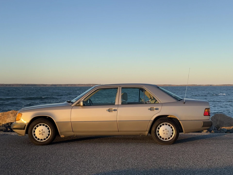 1991 Mercedes-Benz W124 E-Class - Image 8 of 31