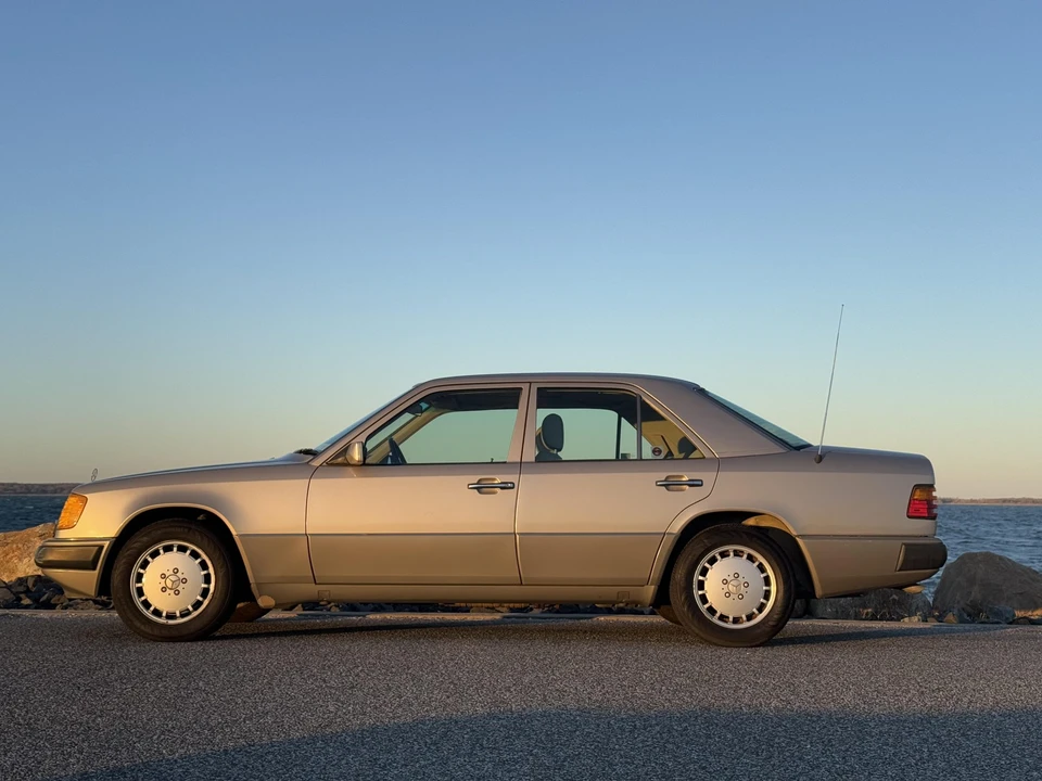 1991 Mercedes-Benz W124 E-Class - Image 9 of 31
