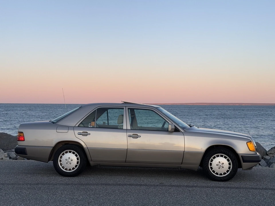 1991 Mercedes-Benz W124 E-Class - Image 16 of 31