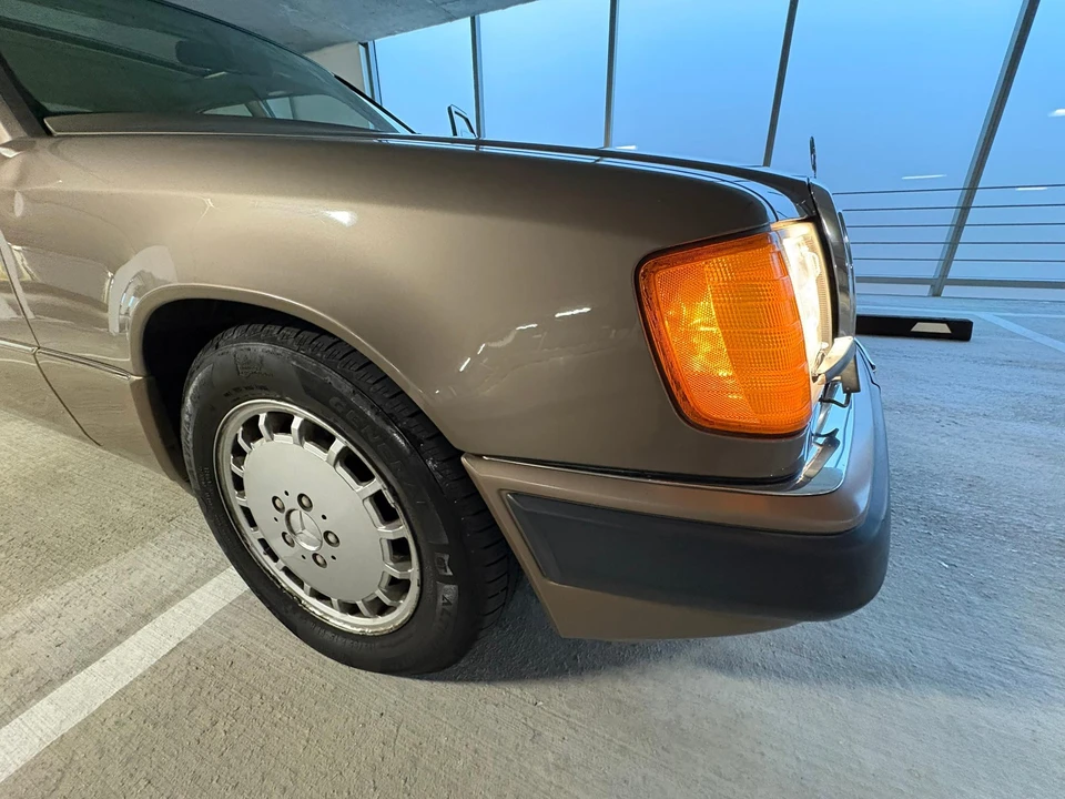 1991 Mercedes-Benz W124 E-Class - Image 10 of 19
