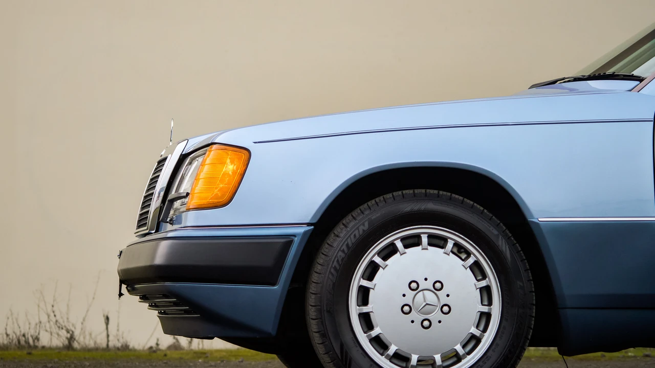 1991 Mercedes-Benz W124 E-Class - Image 20 of 31
