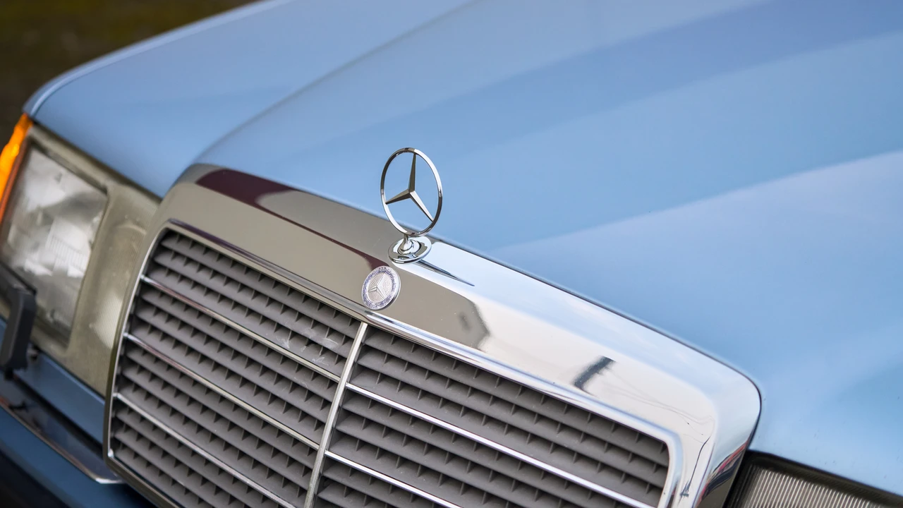 1991 Mercedes-Benz W124 E-Class - Image 18 of 31