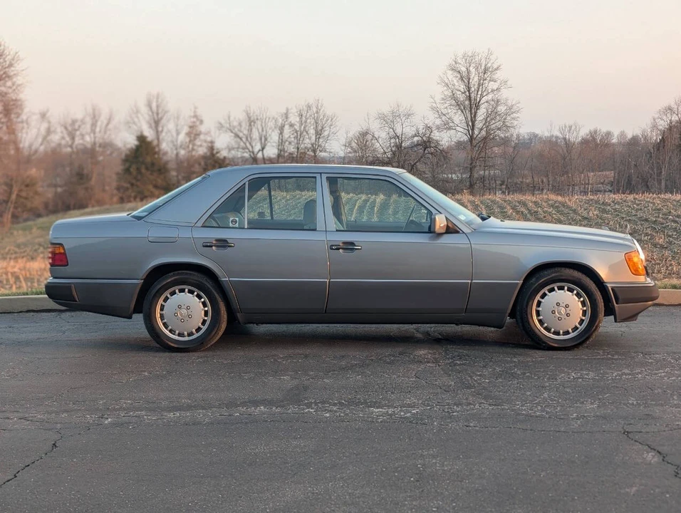 1991 Mercedes-Benz W124 E-Class - Image 6 of 16