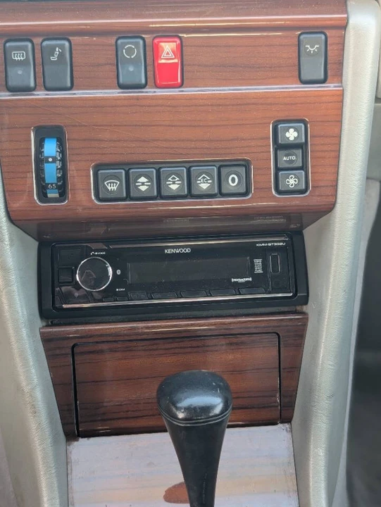 1991 Mercedes-Benz W124 E-Class - Image 10 of 16