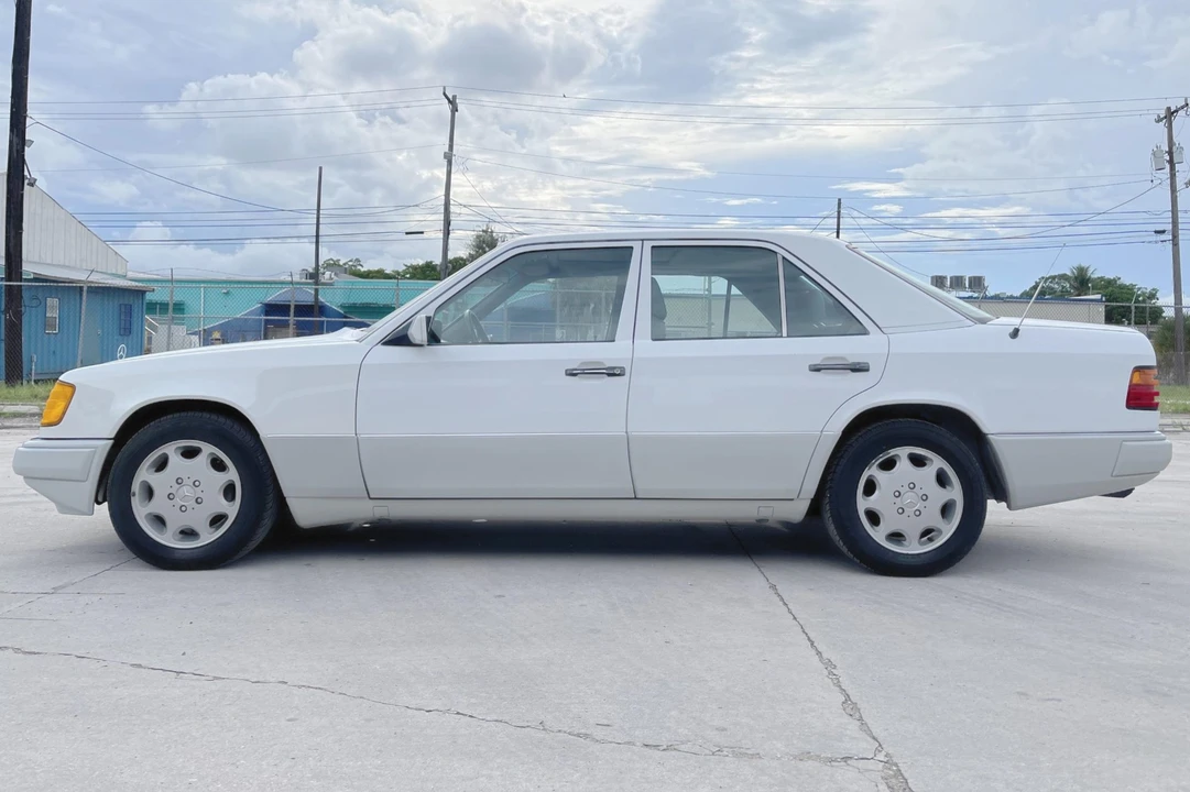 1991 Mercedes-Benz W124 E-Class - Image 15 of 31